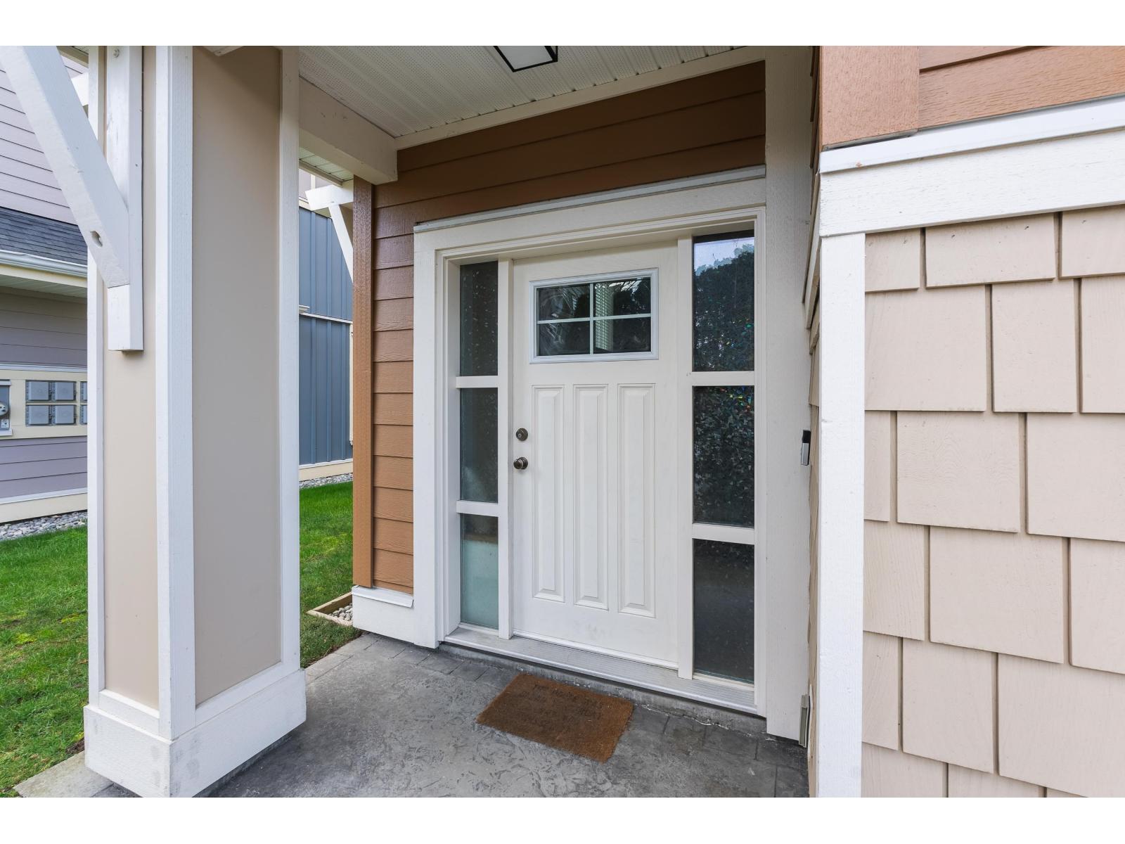 4 45290 SOOWAHLIE CRESCENT, Garrison Crossing, Chilliwack