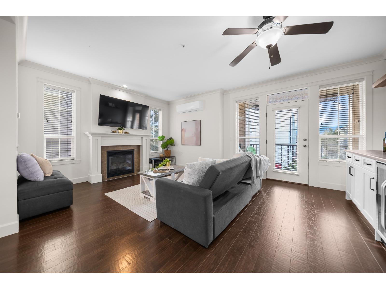 4 45290 SOOWAHLIE CRESCENT, Garrison Crossing, Chilliwack