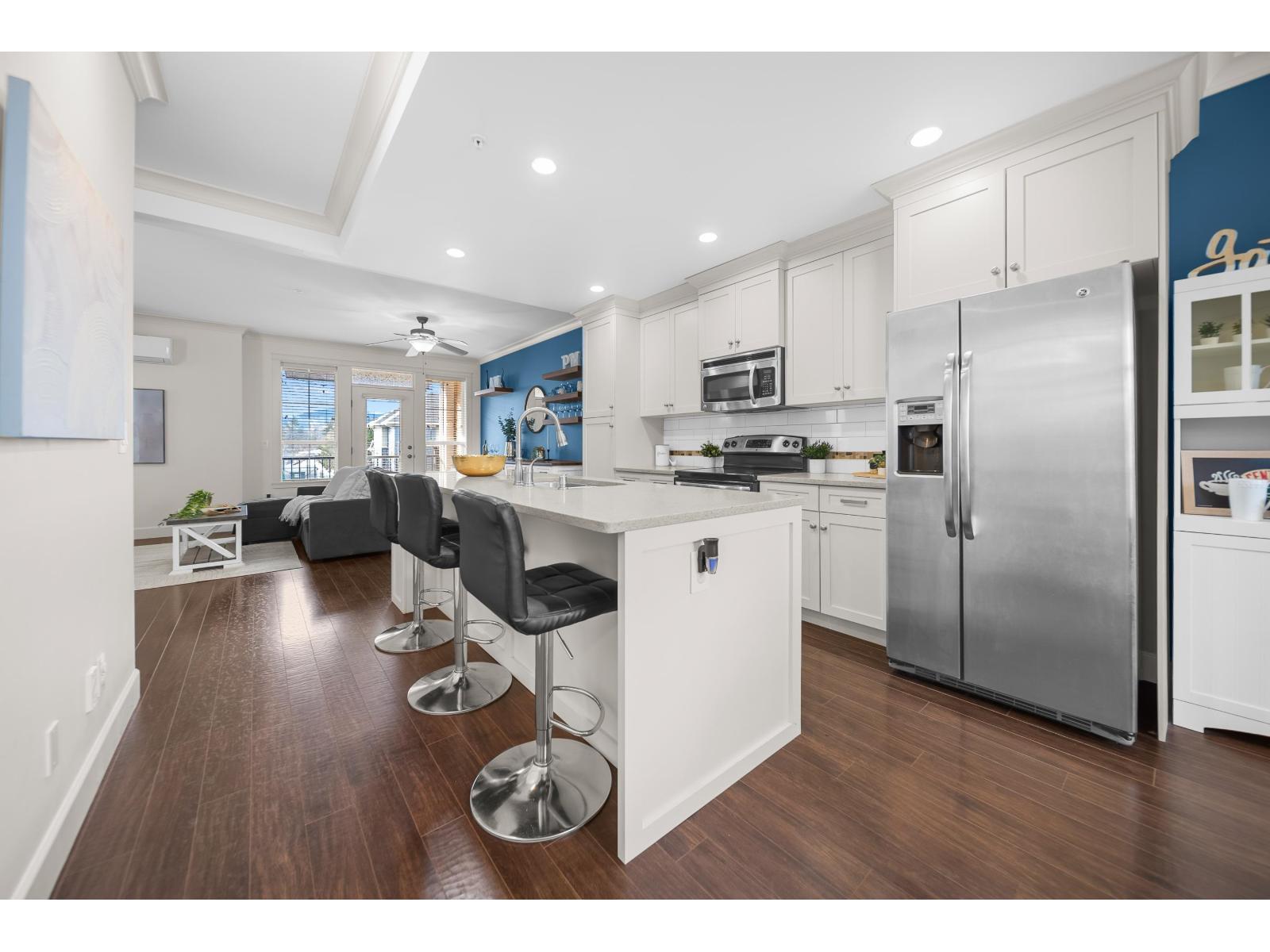 4 45290 SOOWAHLIE CRESCENT, Garrison Crossing, Chilliwack