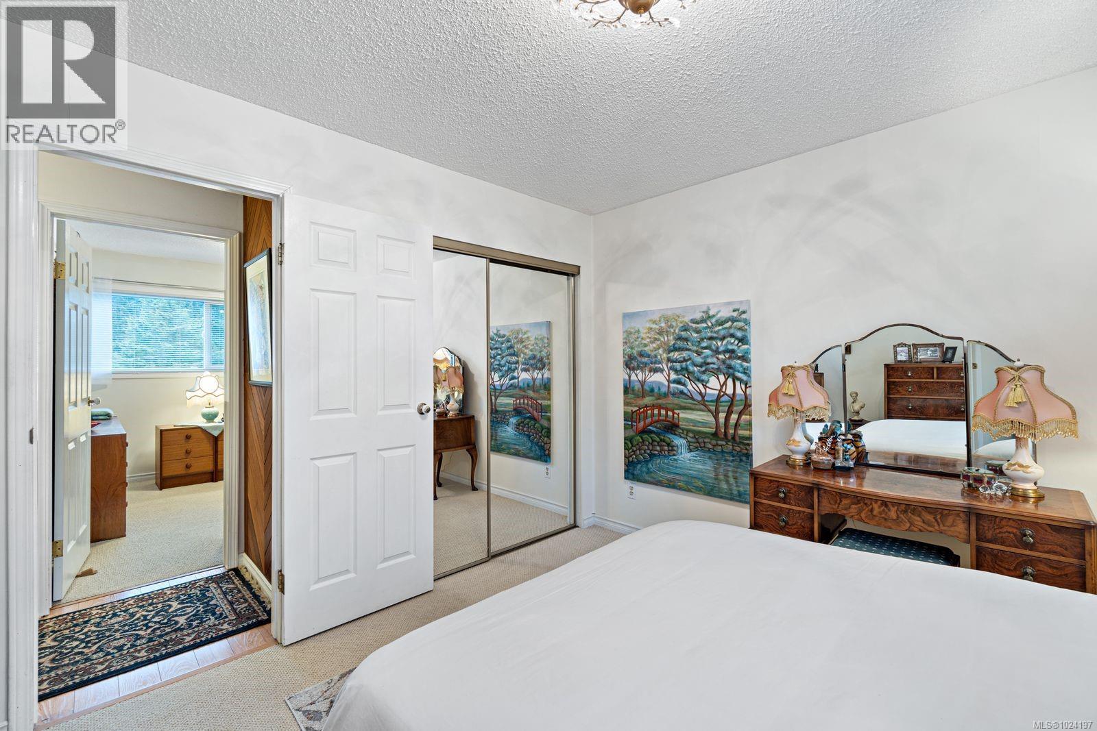 562 Rothdale Rd, Ladysmith