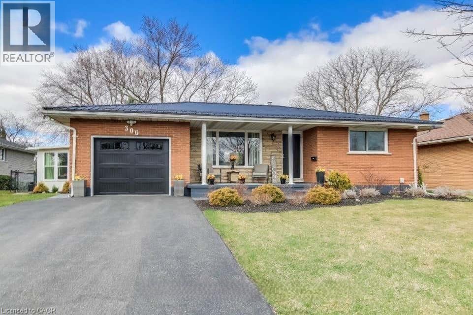306 ADAMS Avenue - 1