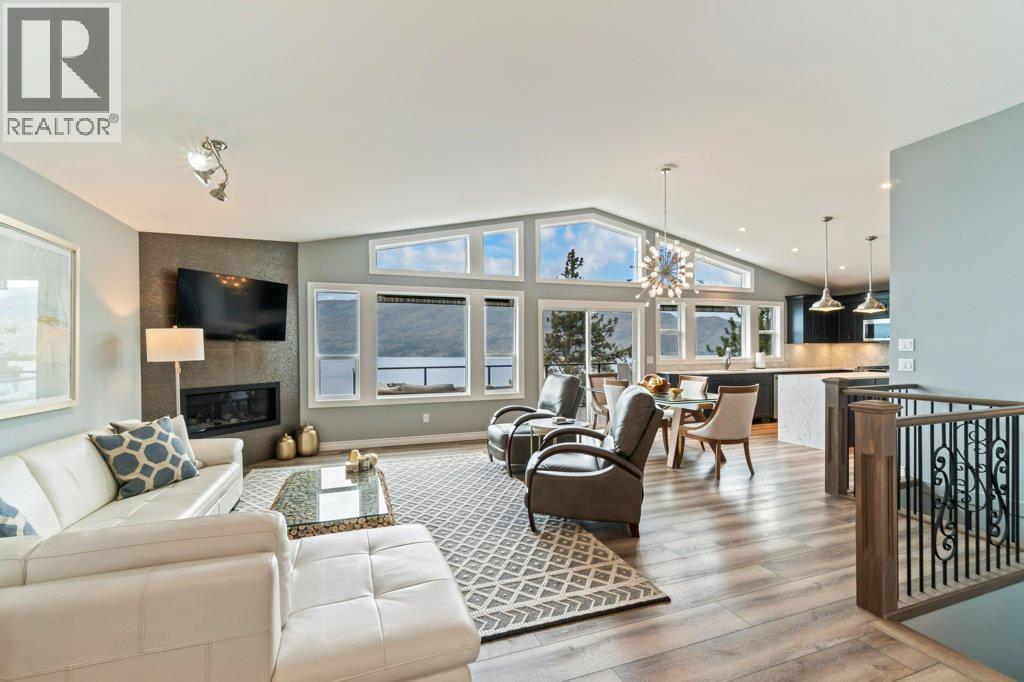 3949 Desert Pines Avenue, Peachland