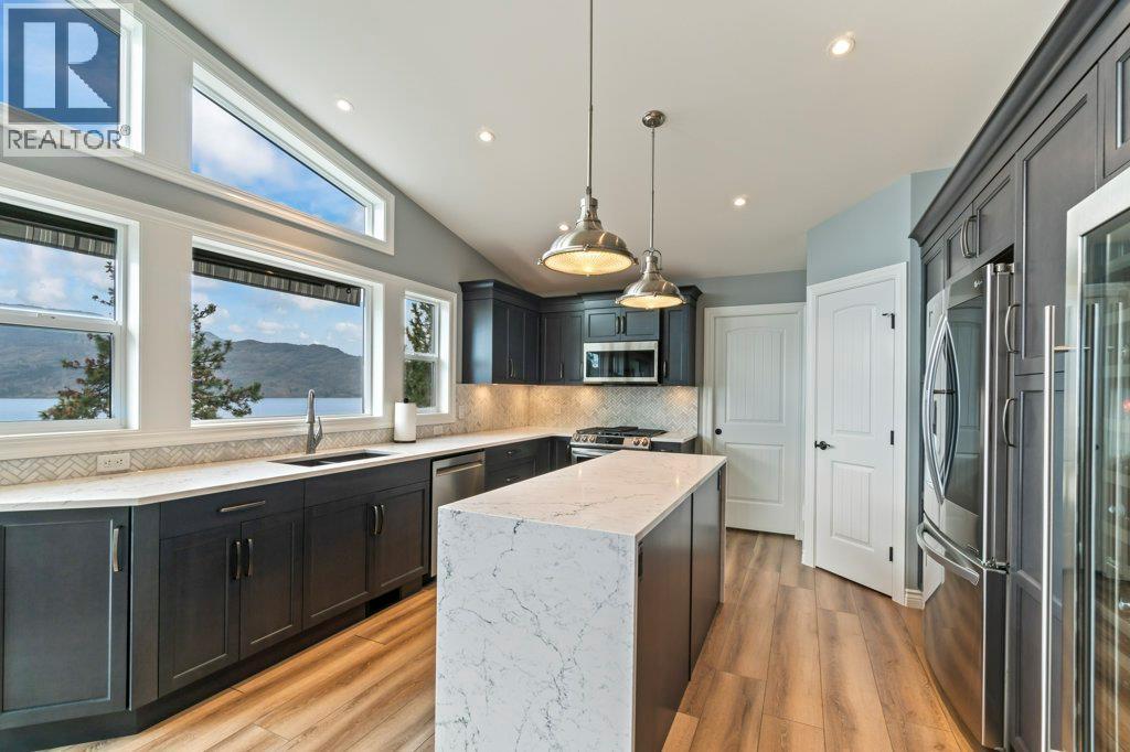 3949 Desert Pines Avenue, Peachland