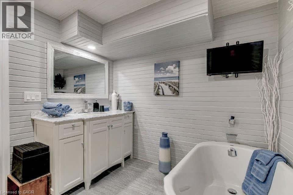 306 ADAMS Avenue - 20
