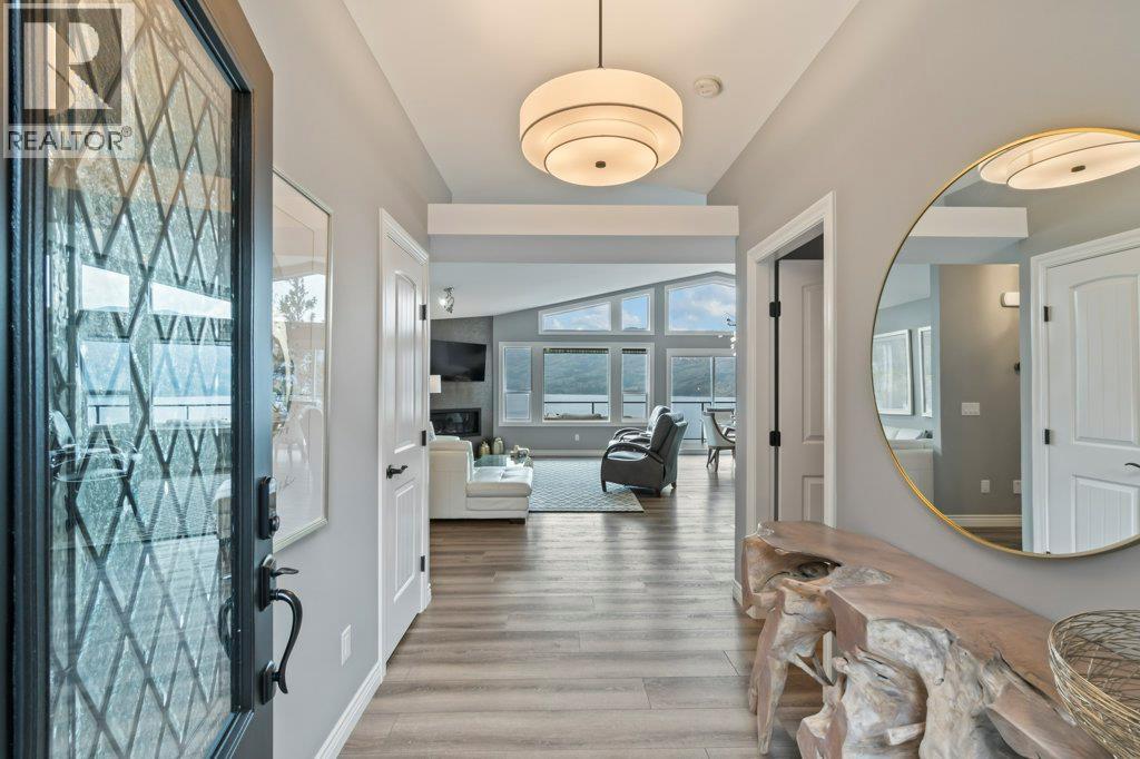 3949 Desert Pines Avenue, Peachland