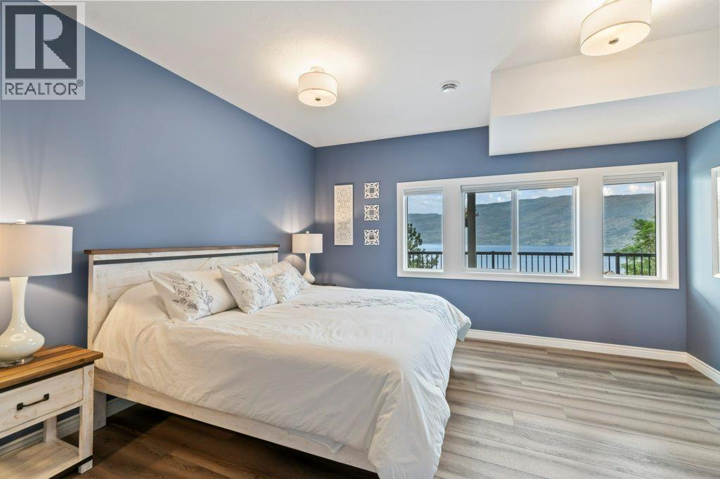 3949 Desert Pines Avenue, Peachland