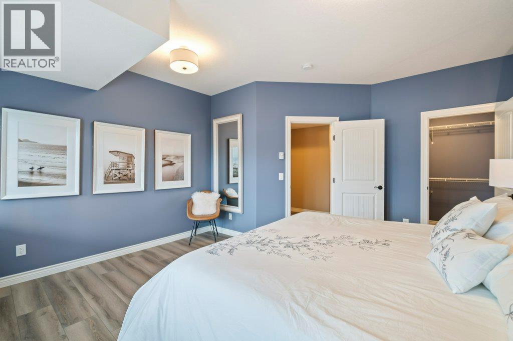 3949 Desert Pines Avenue, Peachland