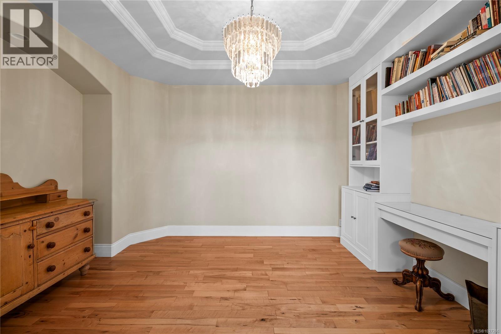 500 MUIRFIELD CLOSE - 33