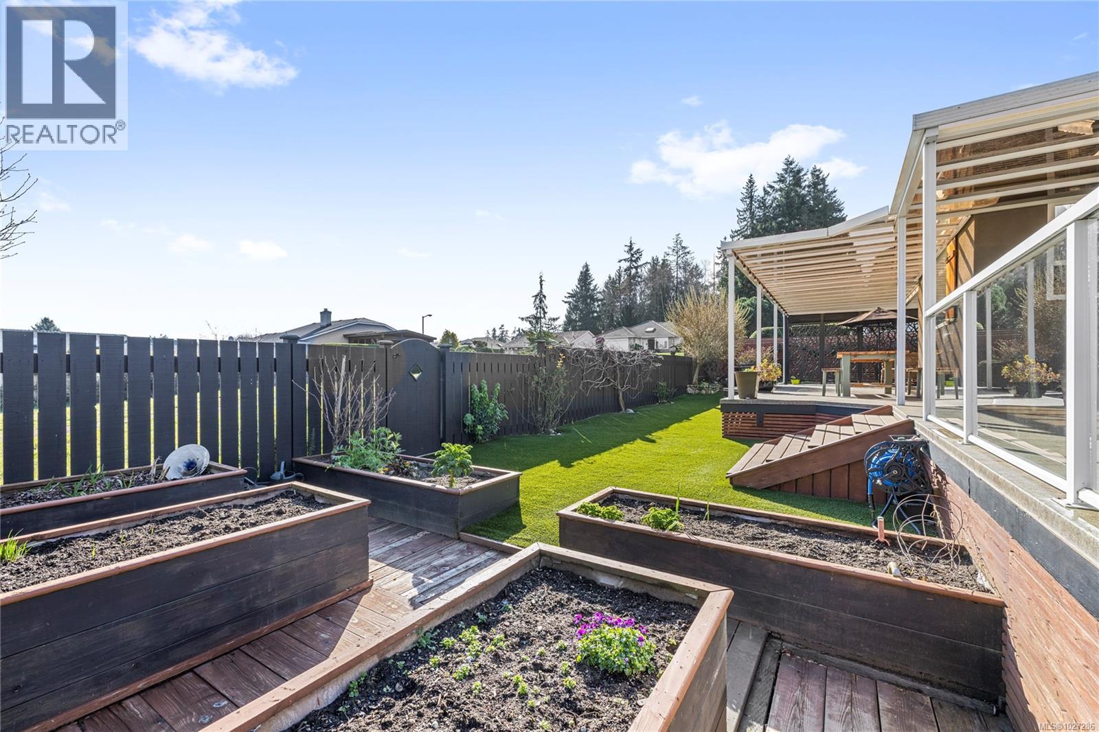 500 MUIRFIELD CLOSE - 52