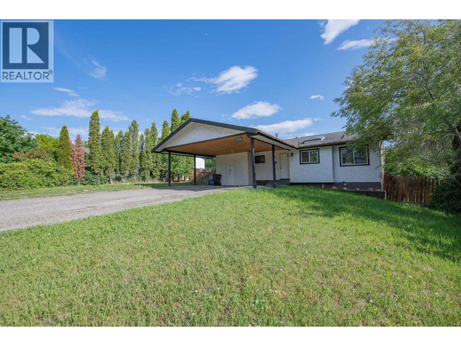 2104 20 AVENUE - Image 2