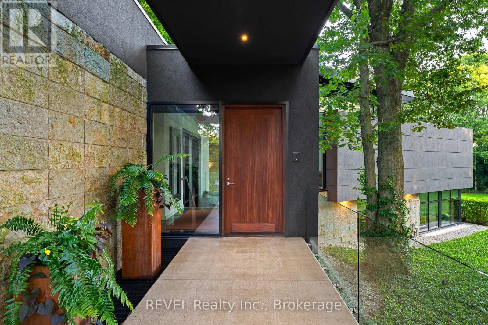 250 CANBORO ROAD - 11
