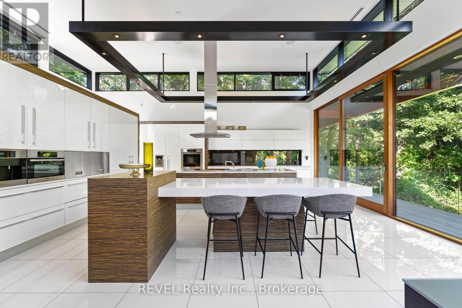 250 CANBORO ROAD - 13