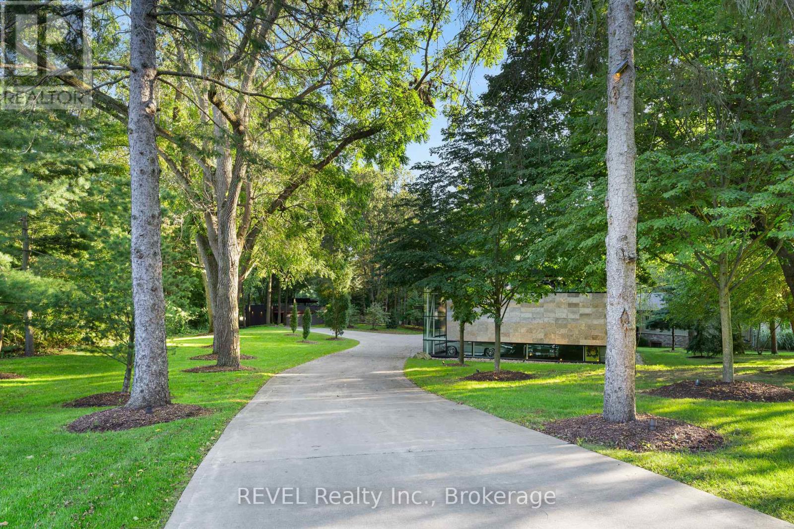 250 CANBORO ROAD - 3