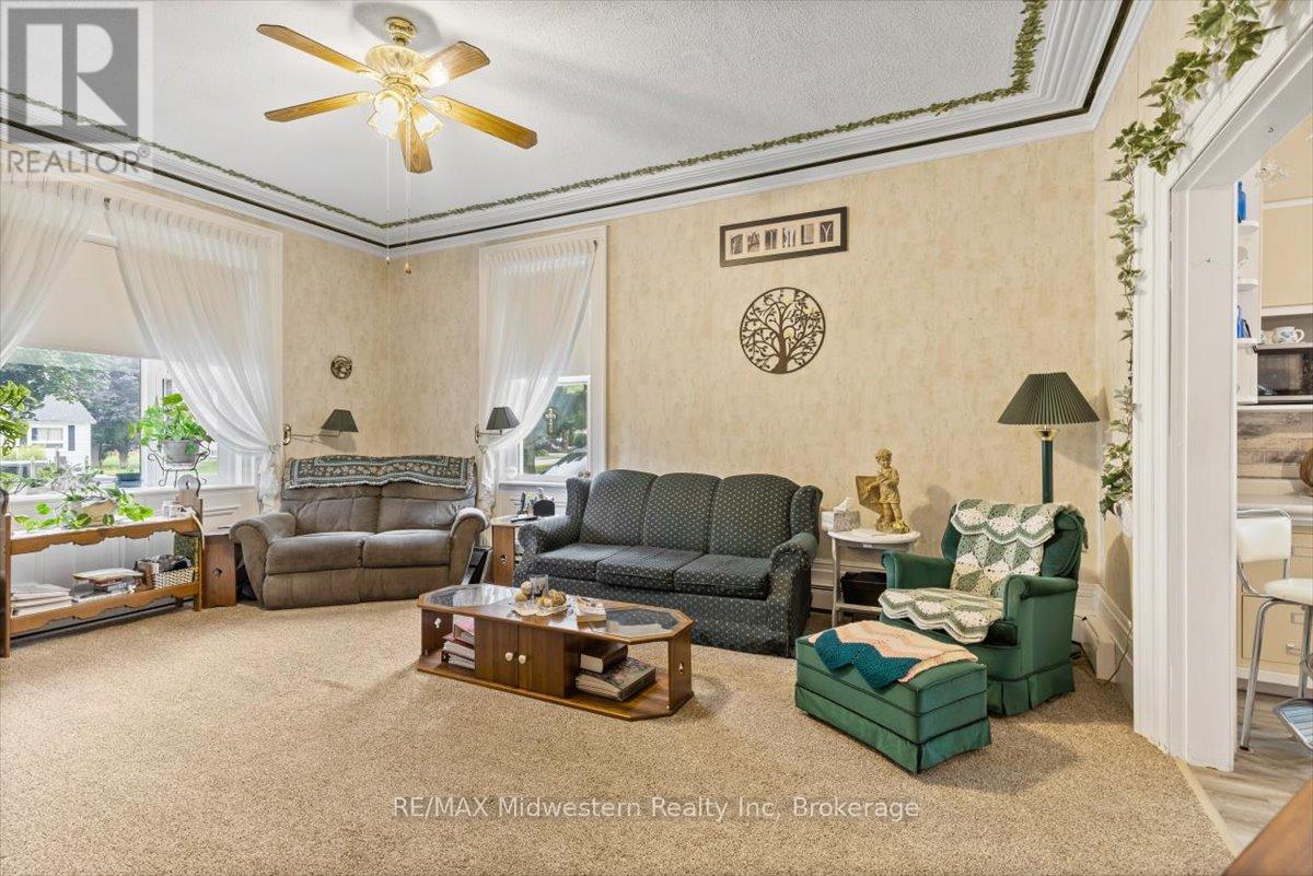 163 JOHN STREET S - 10