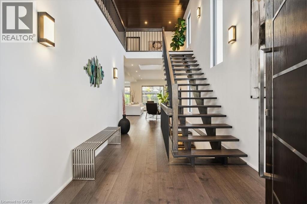 137 NEW LAKESHORE Road - 10