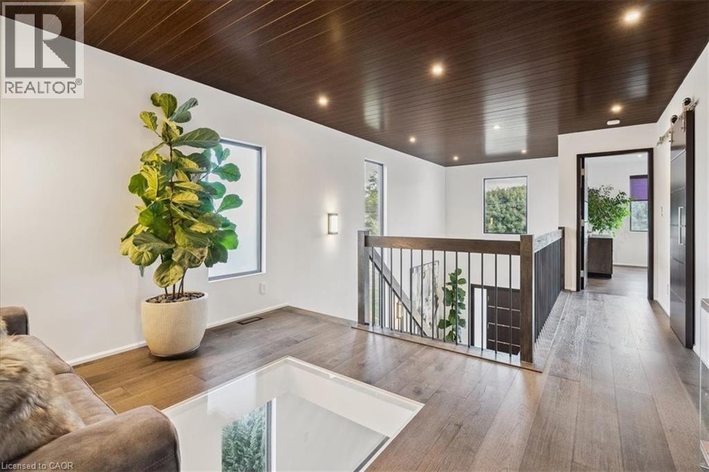 137 NEW LAKESHORE Road - 27