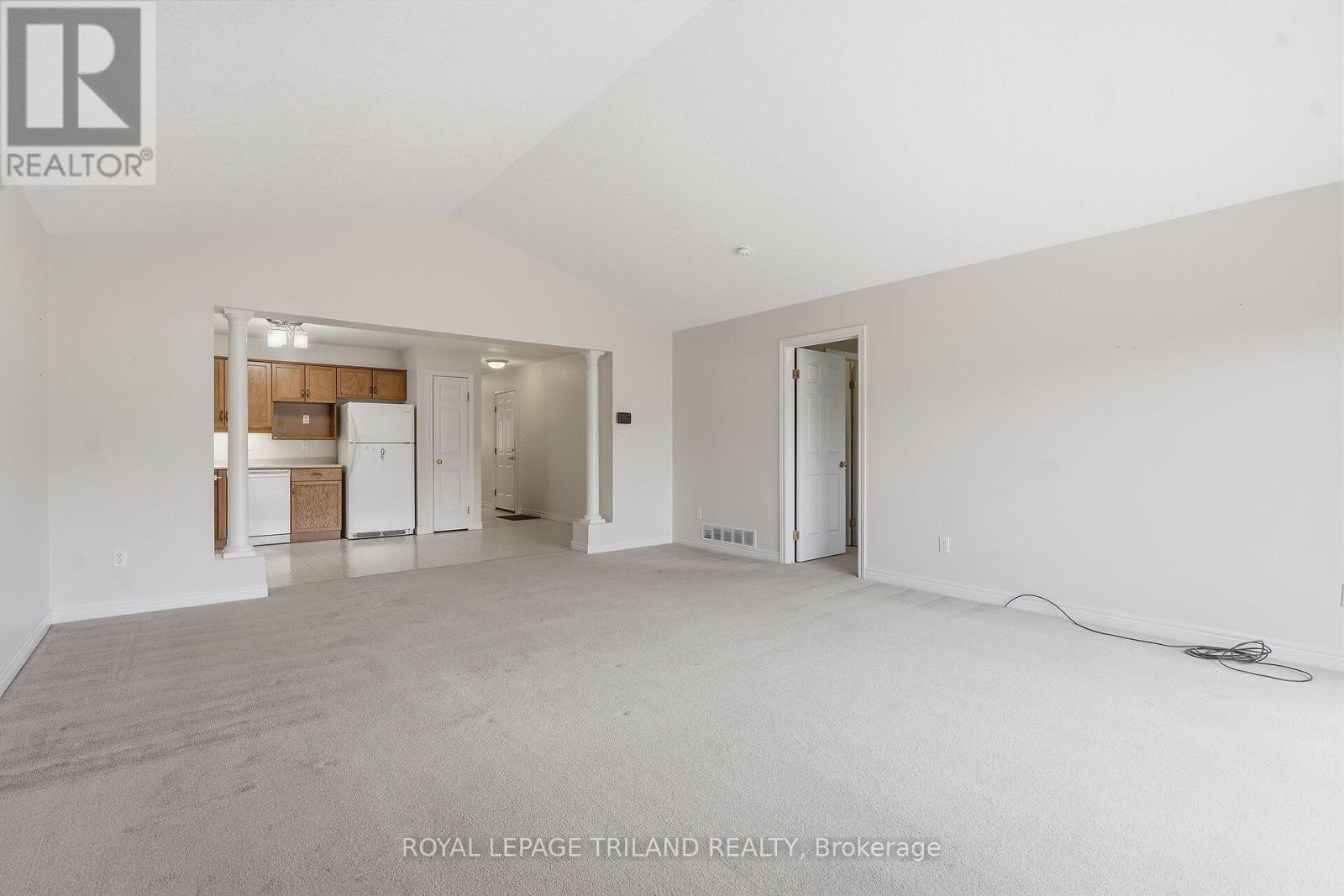 #10 20 WINDEMERE PLACE - 12