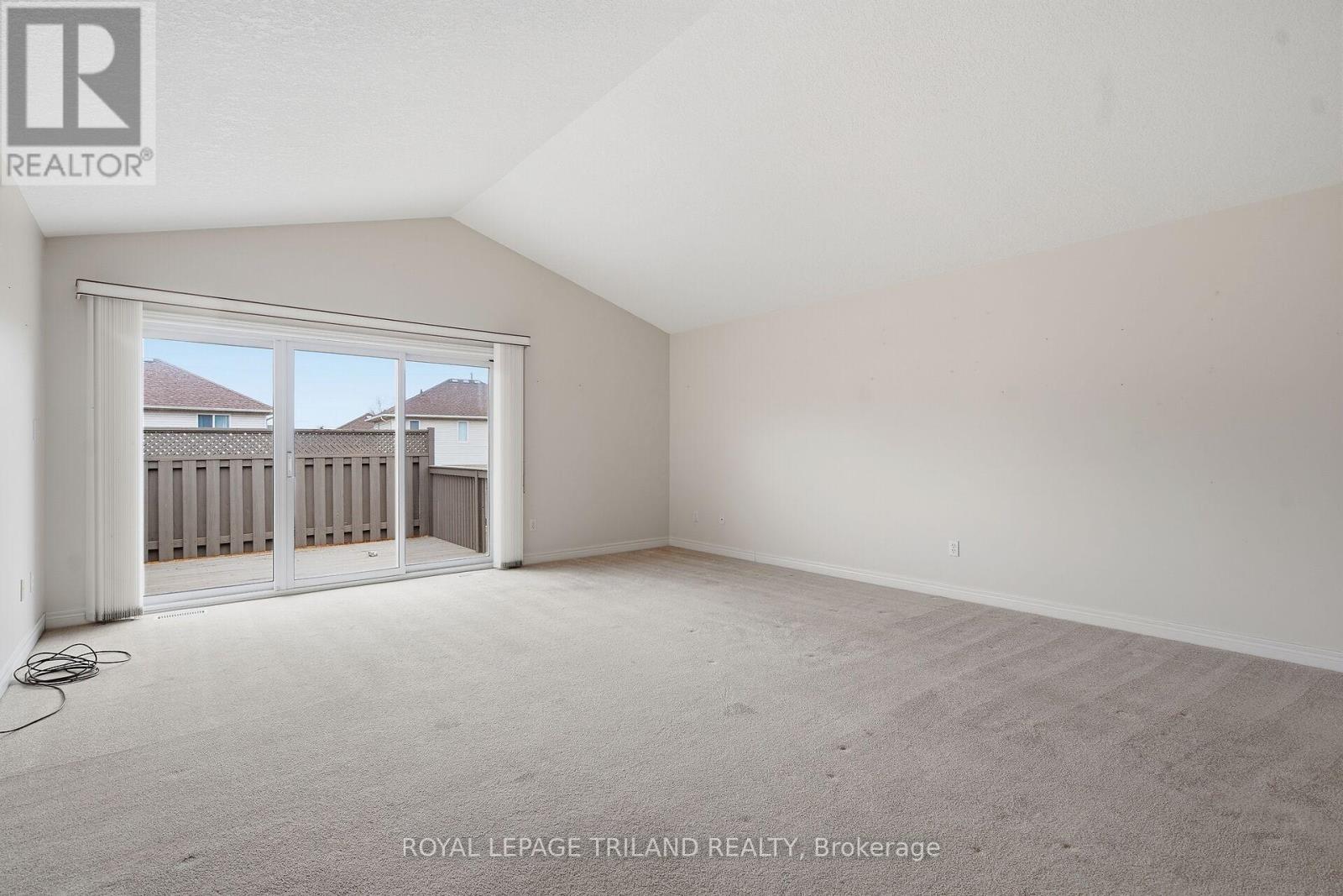 #10 20 WINDEMERE PLACE - 13