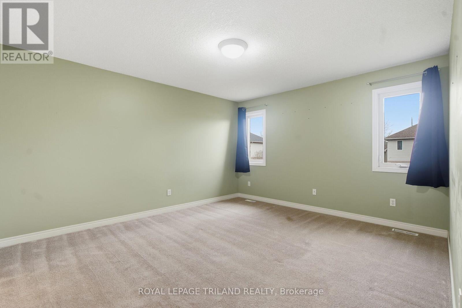 #10 20 WINDEMERE PLACE - 14