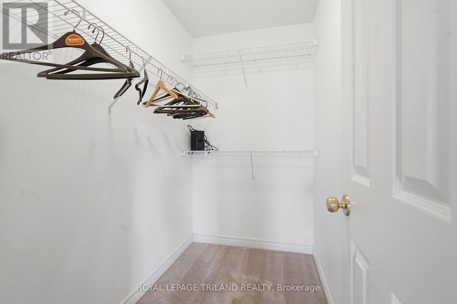 #10 20 WINDEMERE PLACE - 17
