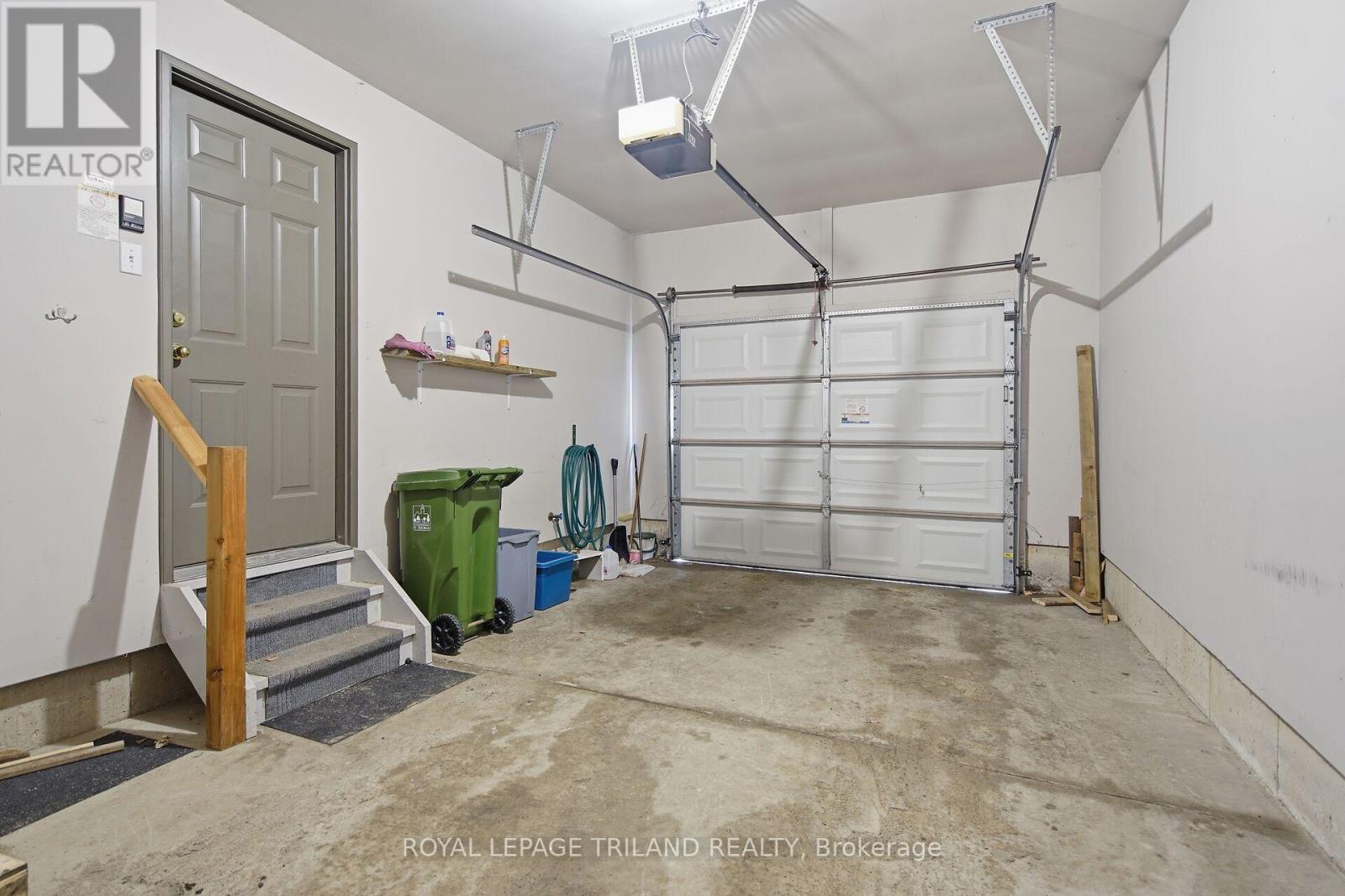 #10 20 WINDEMERE PLACE - 24