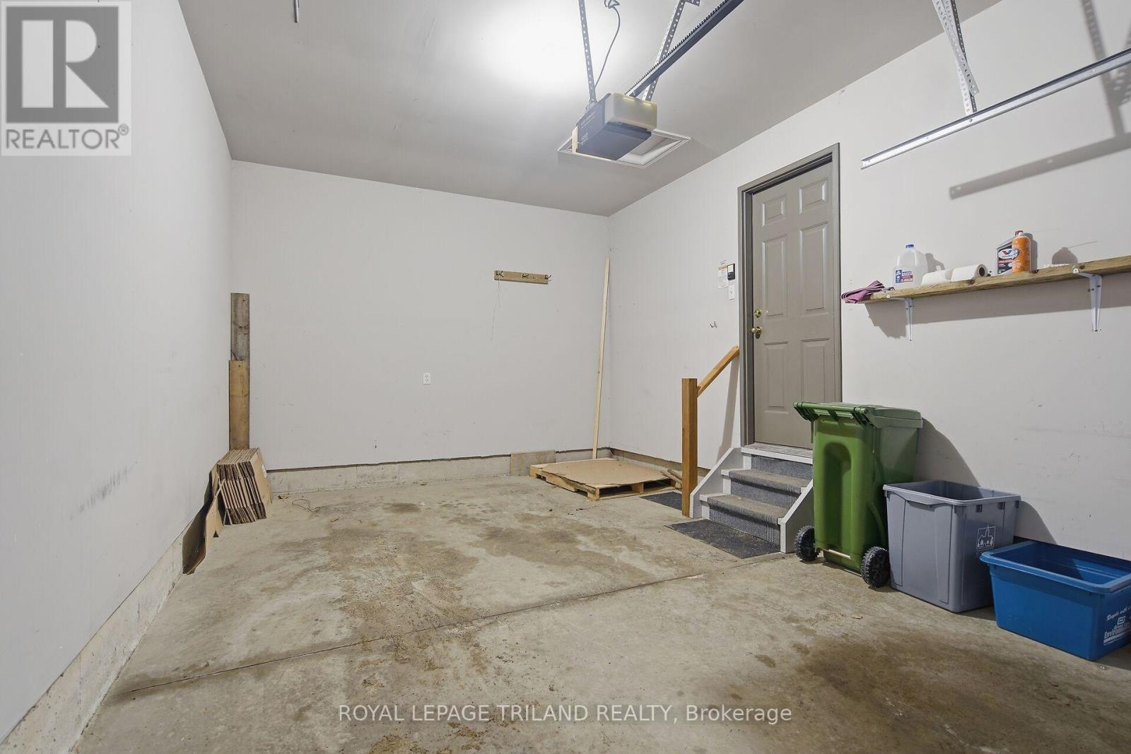 #10 20 WINDEMERE PLACE - 25