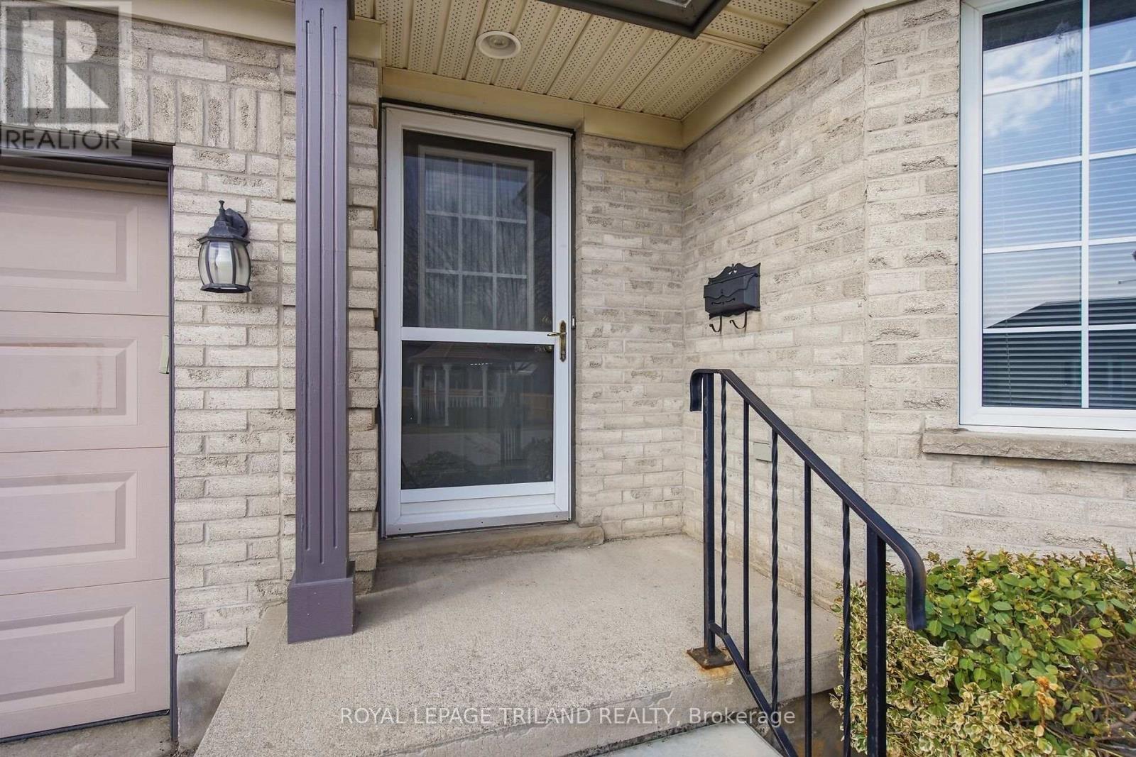 #10 20 WINDEMERE PLACE - 4