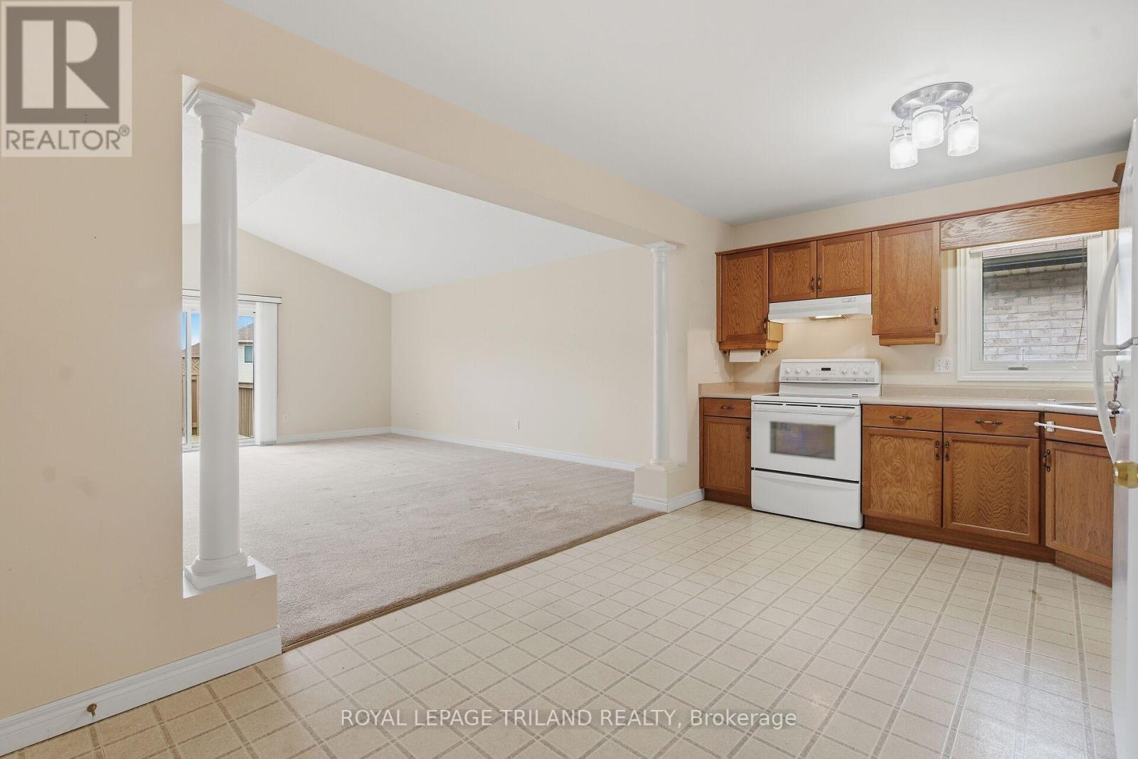 #10 20 WINDEMERE PLACE - 6