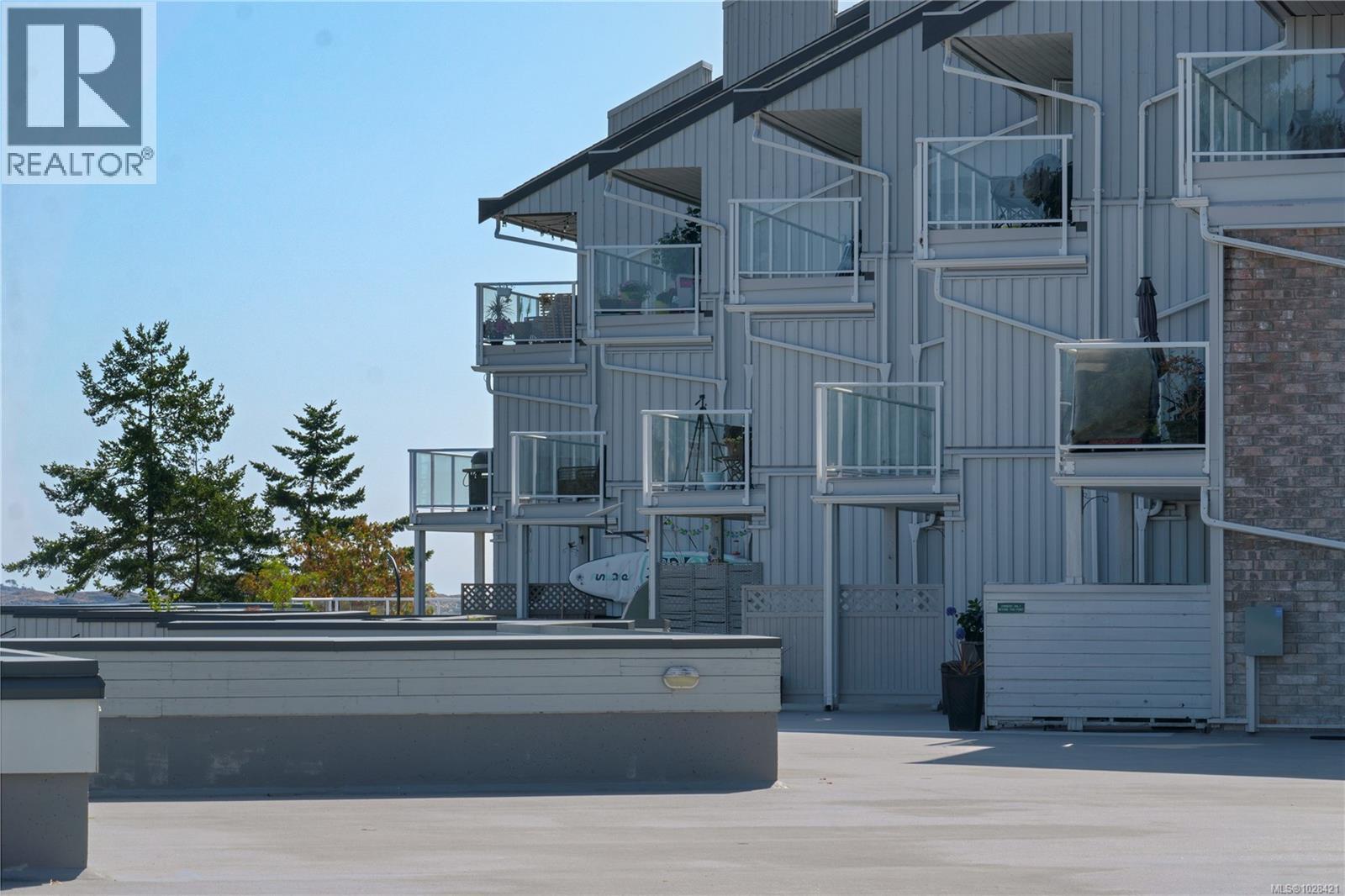 302 3555 Outrigger Rd, Nanoose Bay