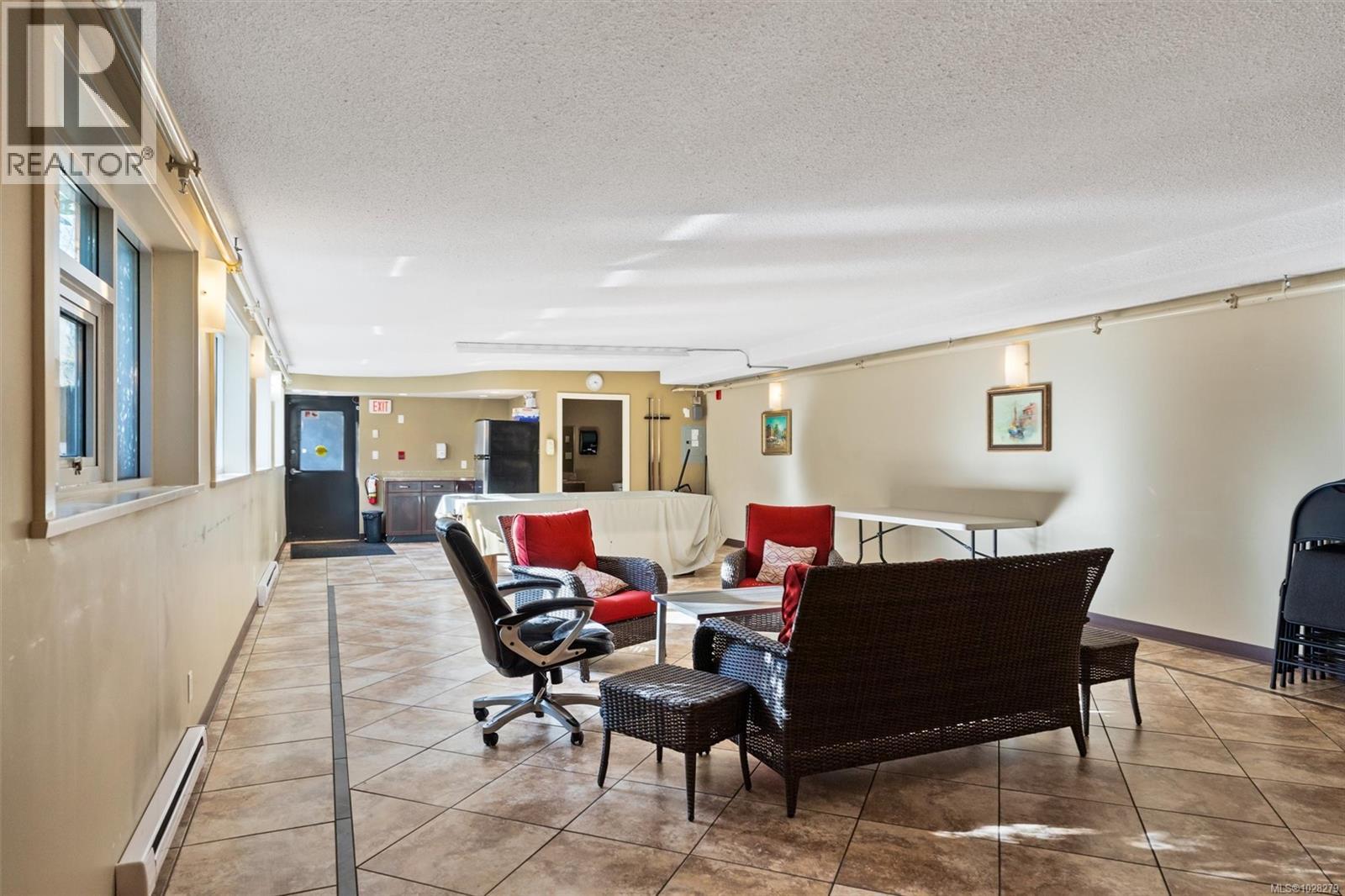 #211 866 BROCK AVE - 33