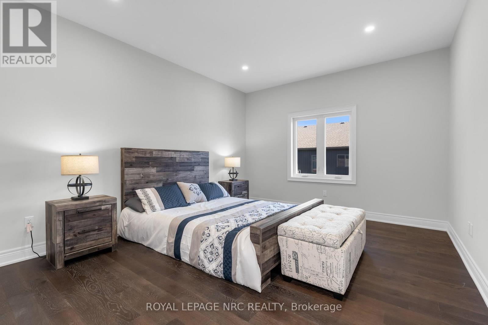 732 CLARENCE STREET - 15