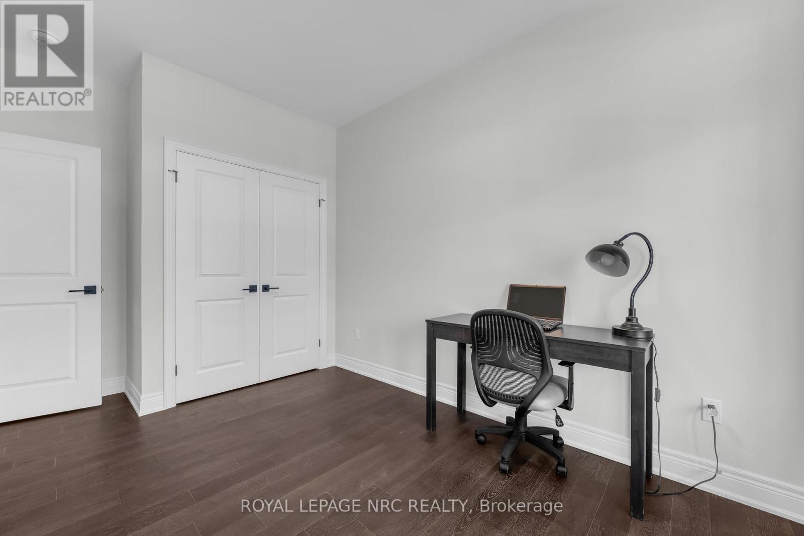 732 CLARENCE STREET - 6