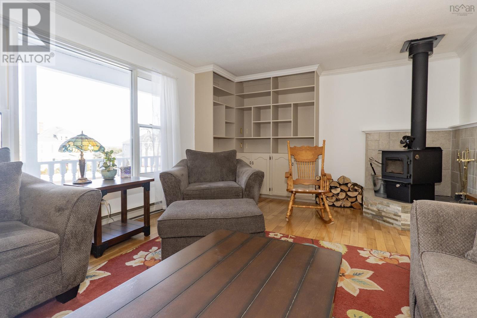 Property 21 of 46 of 193a Victoria Street E