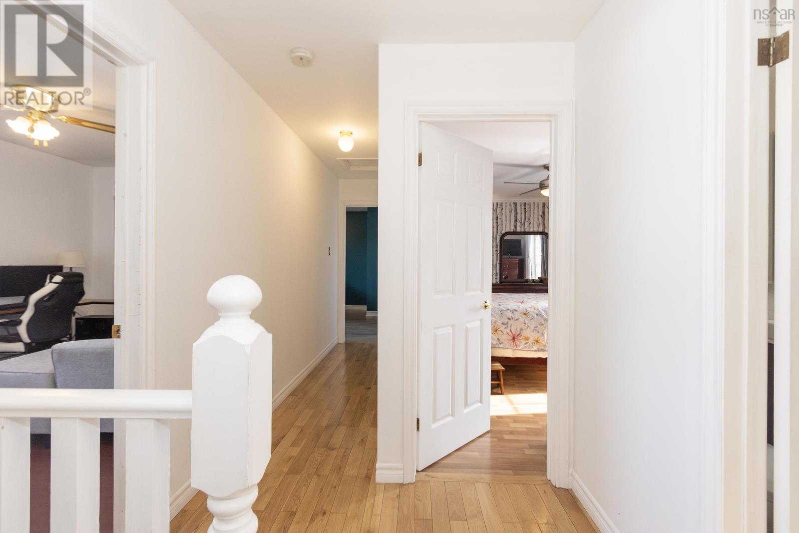 Property 25 of 46 of 193a Victoria Street E