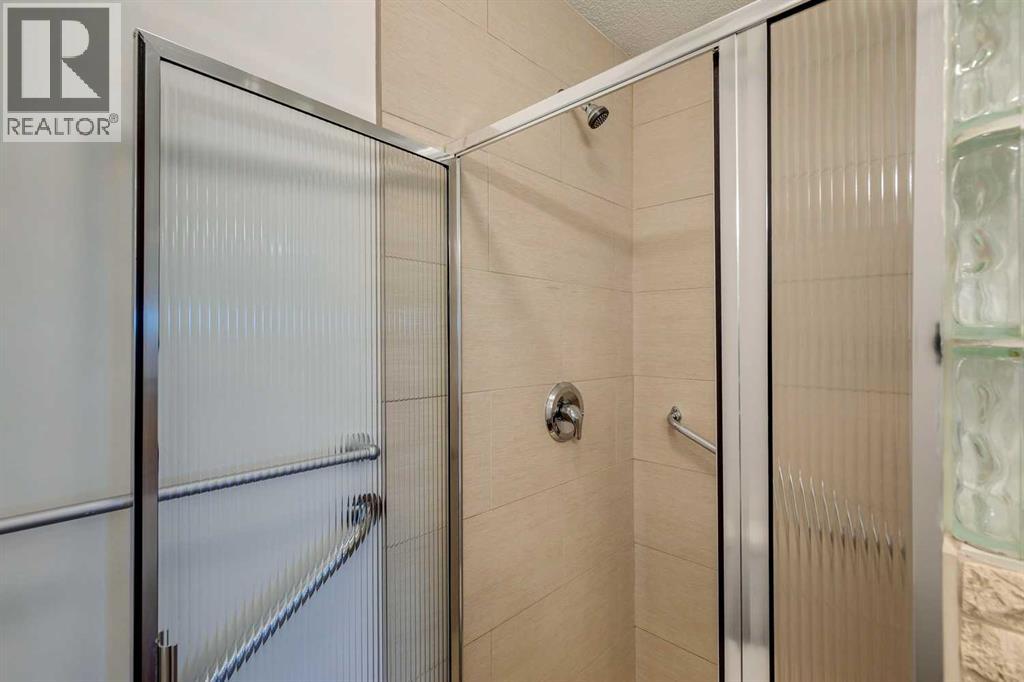 Single Family House for Sale in    Street SW Glenbrook Calgary 