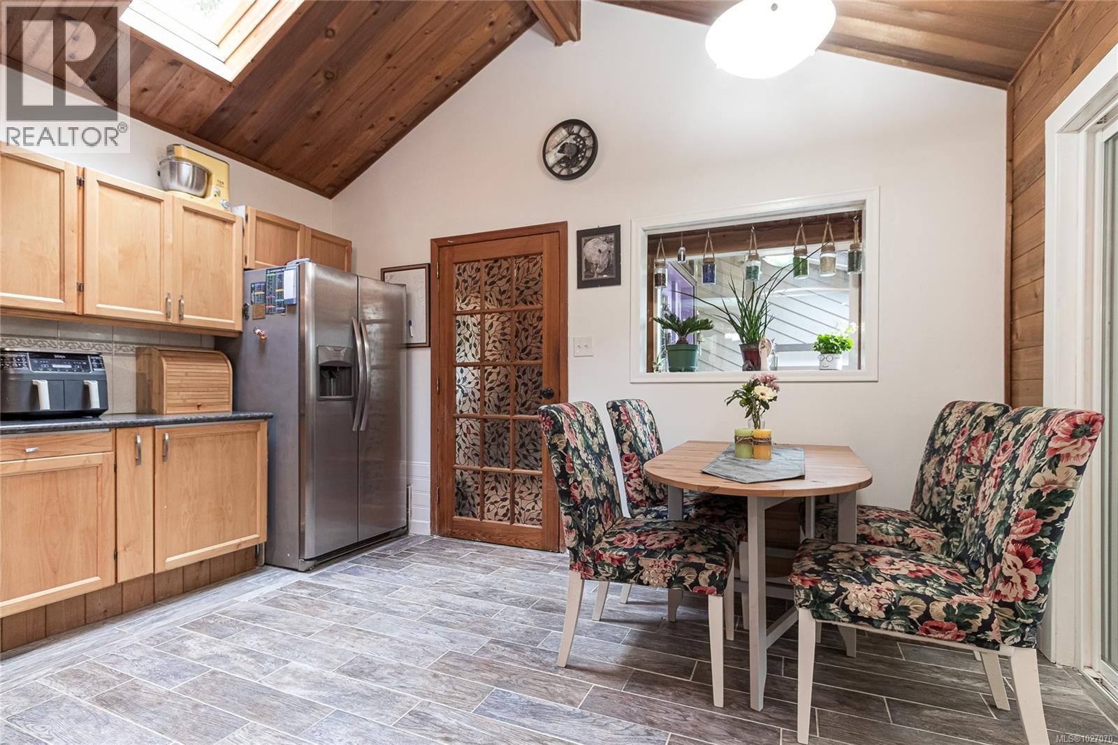  10912 Boas Road, North Saanich