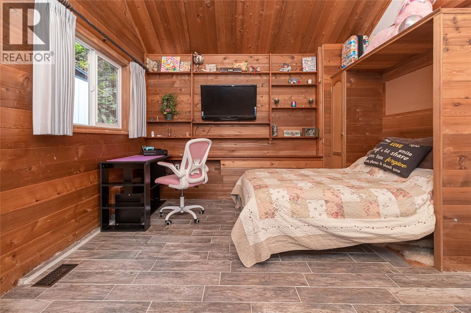  10912 Boas Road, North Saanich