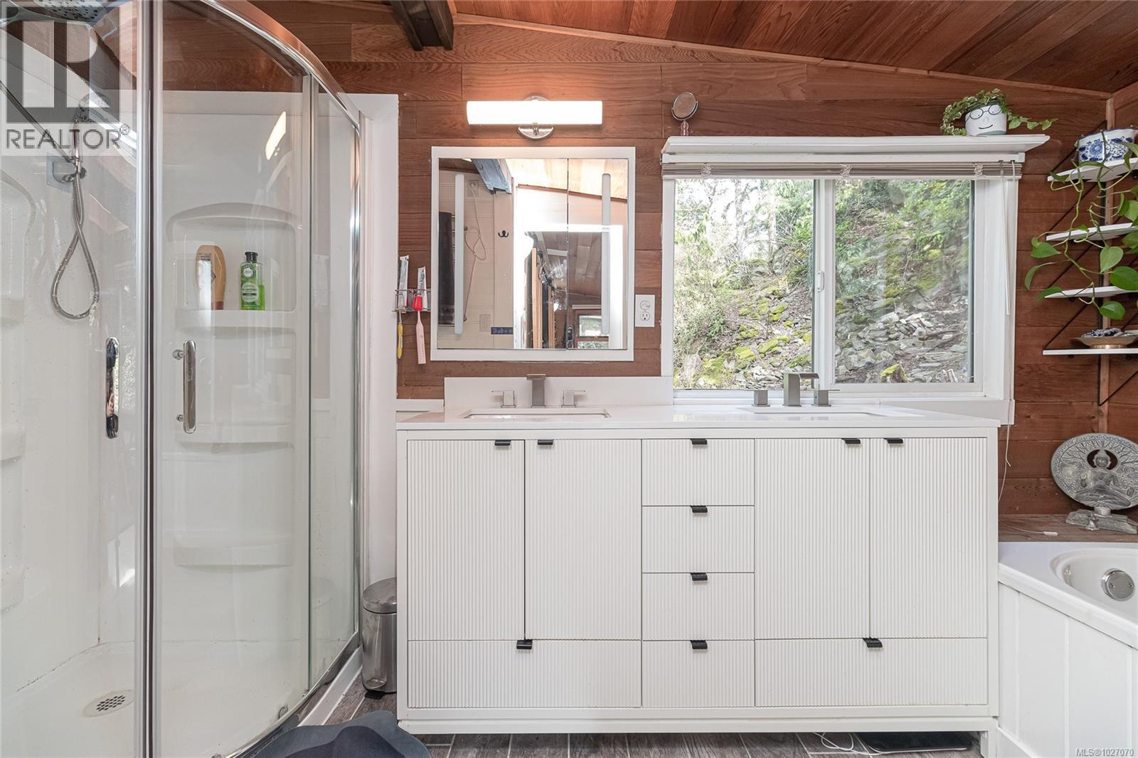  10912 Boas Road, North Saanich