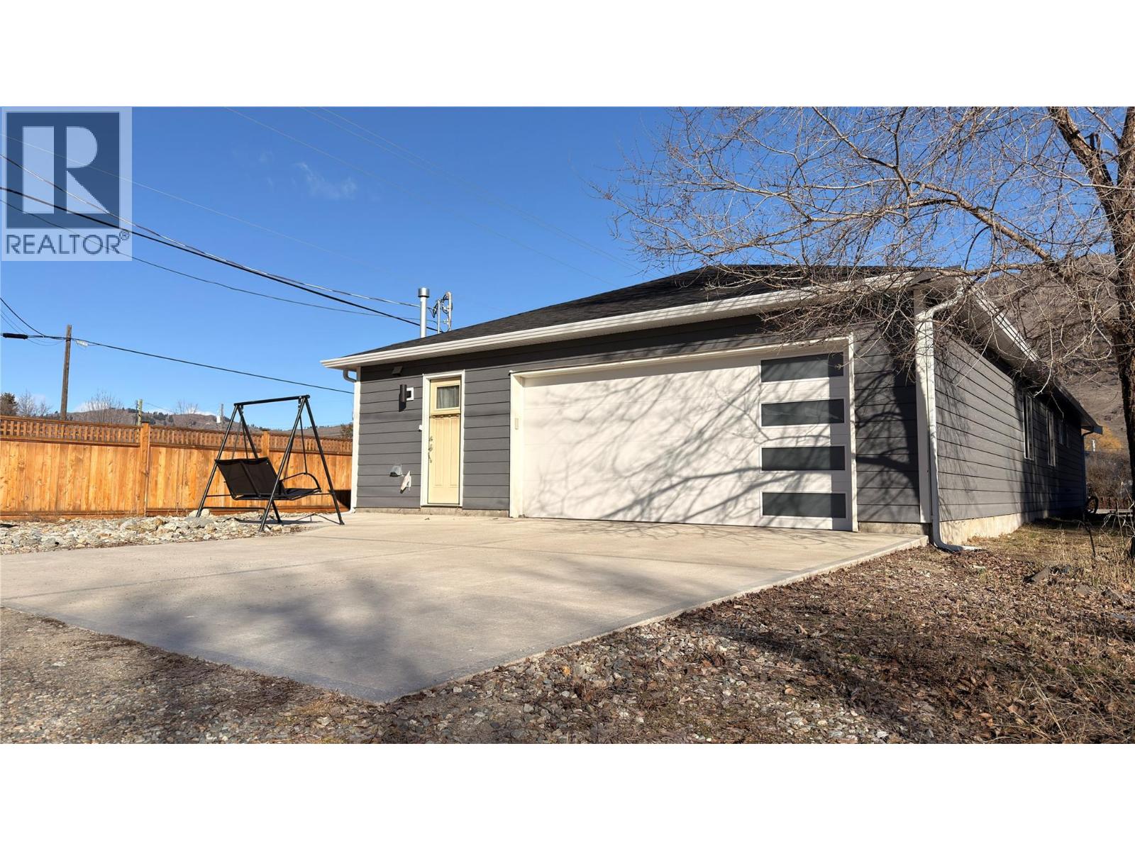 594 Sixth Avenue, Midway