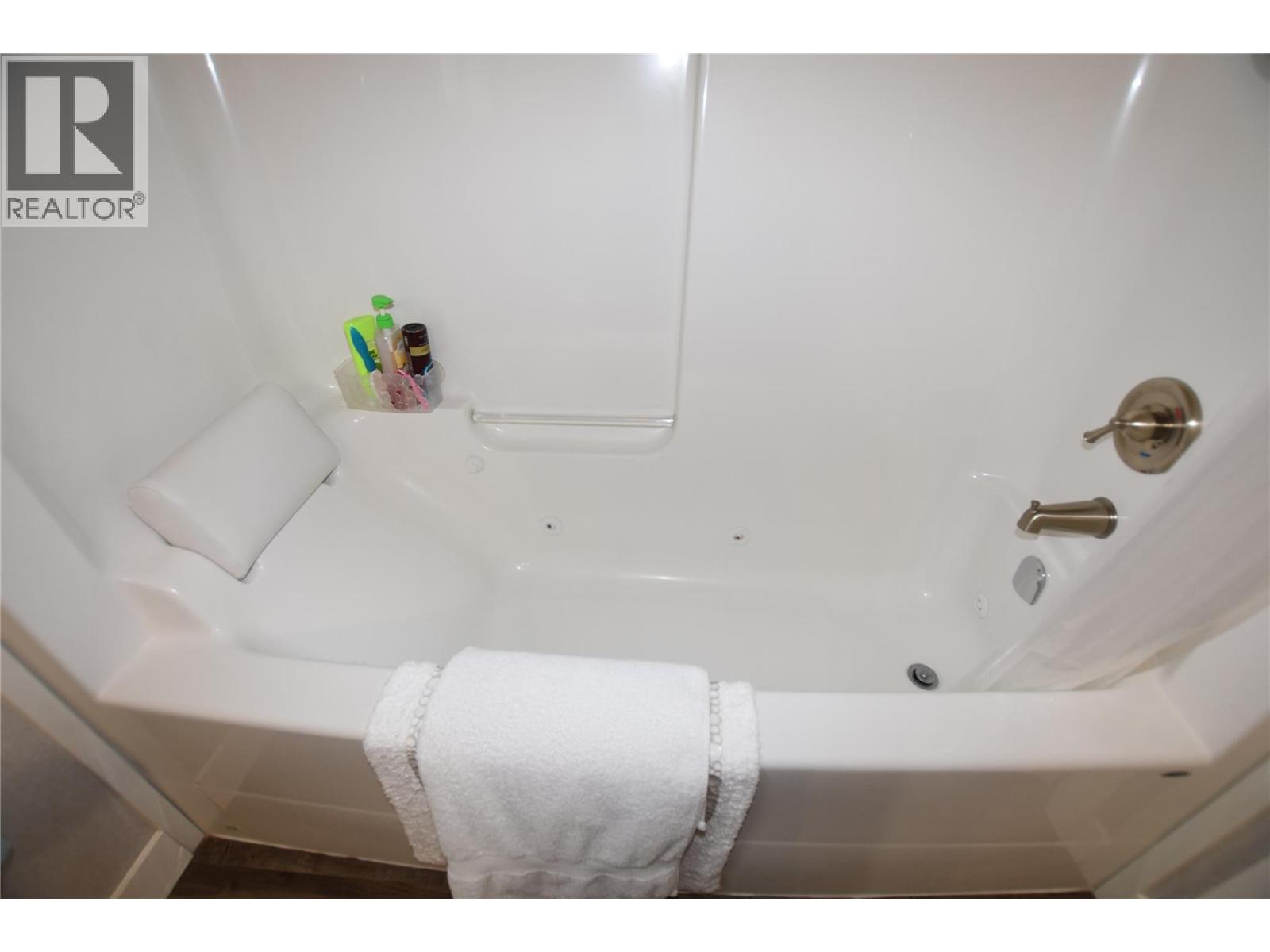 8508 Clerke Road Unit# 23, Coldstream