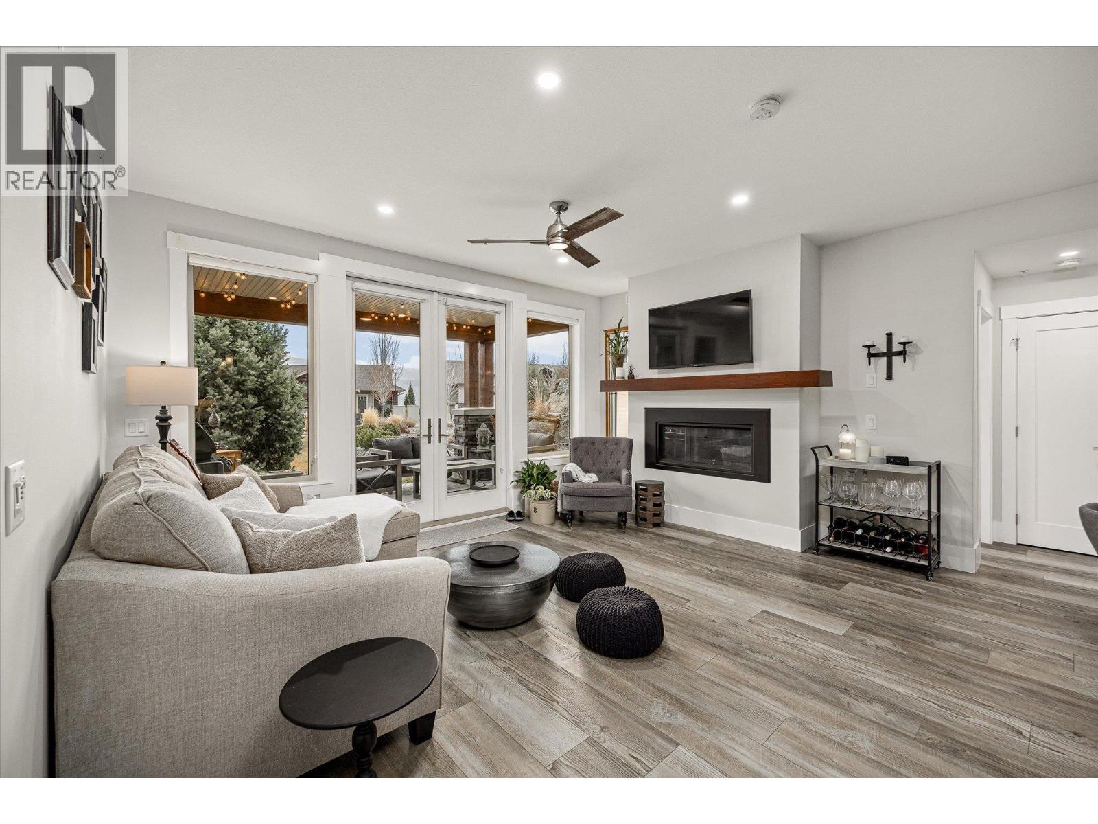 4000 REDSTONE Crescent Unit# 210, Peachland