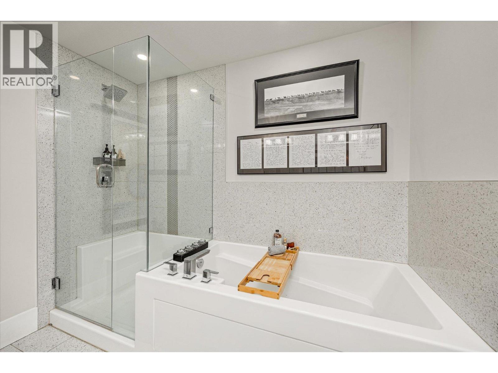 4000 REDSTONE Crescent Unit# 210, Peachland