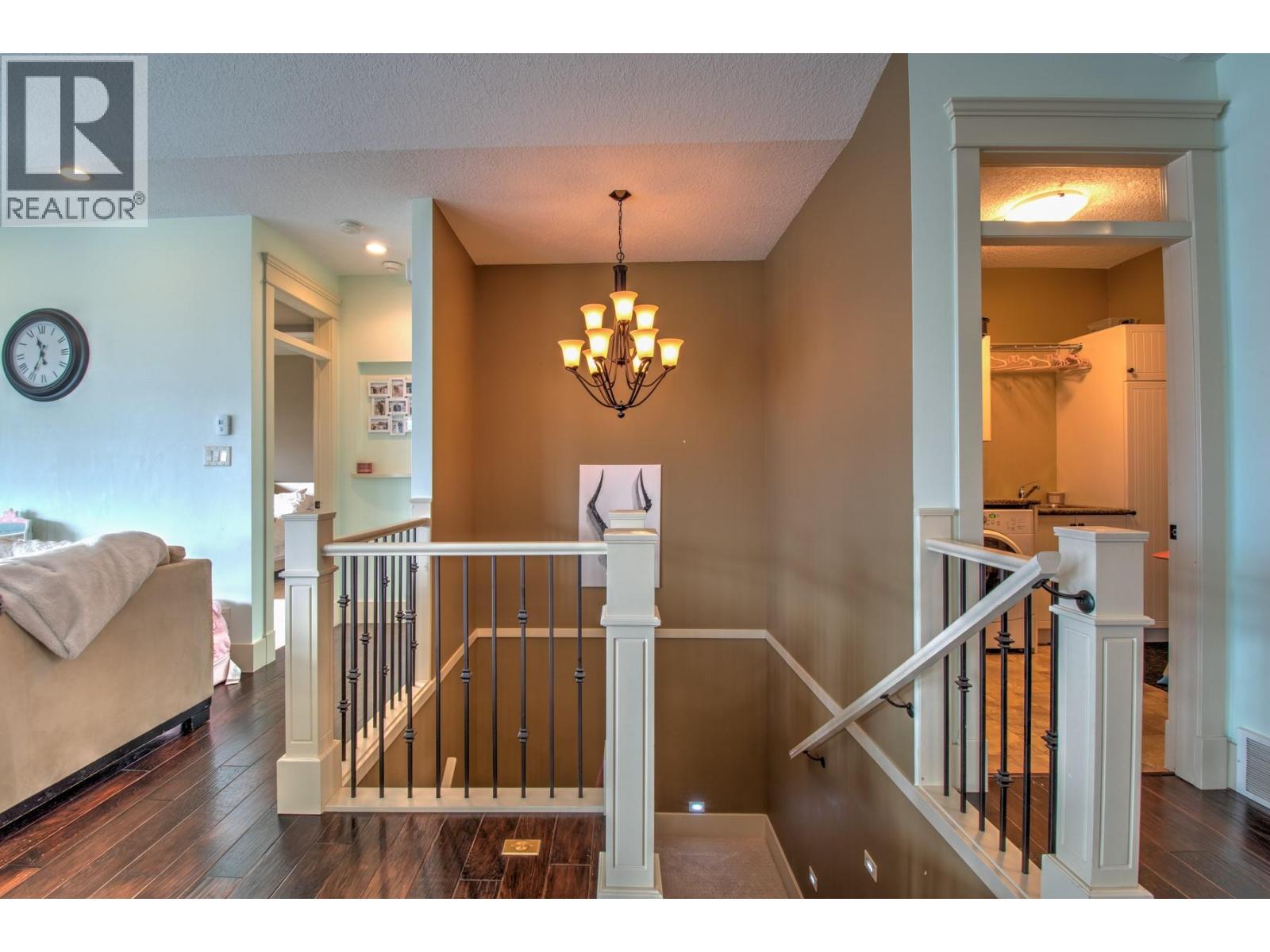 8764 Hofer Drive, Coldstream