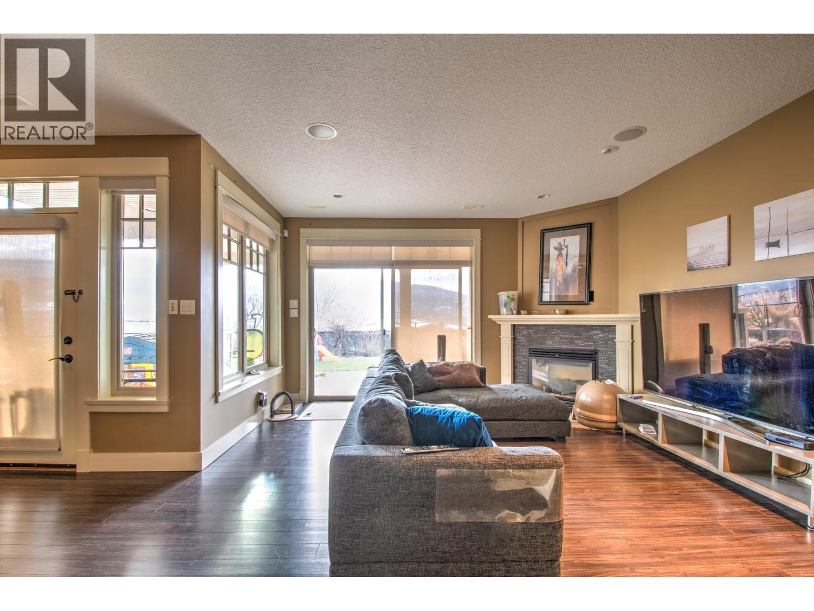 8764 Hofer Drive - 26