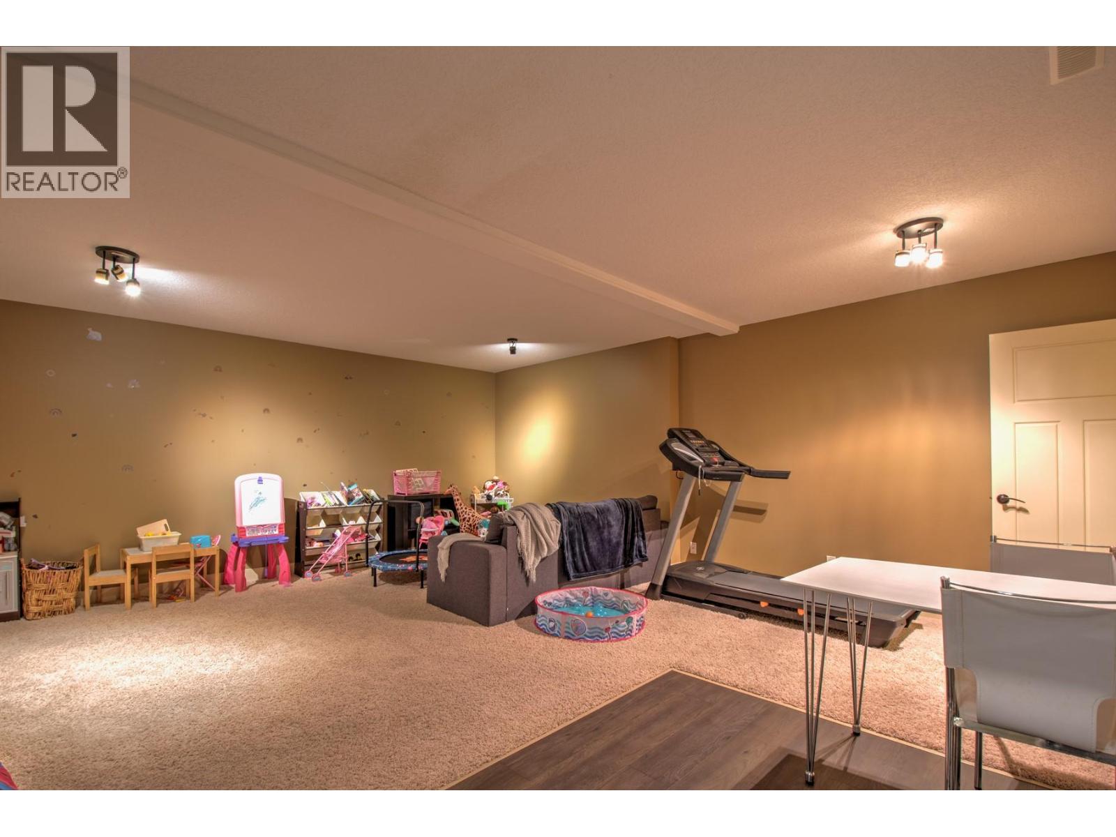 8764 Hofer Drive - 37