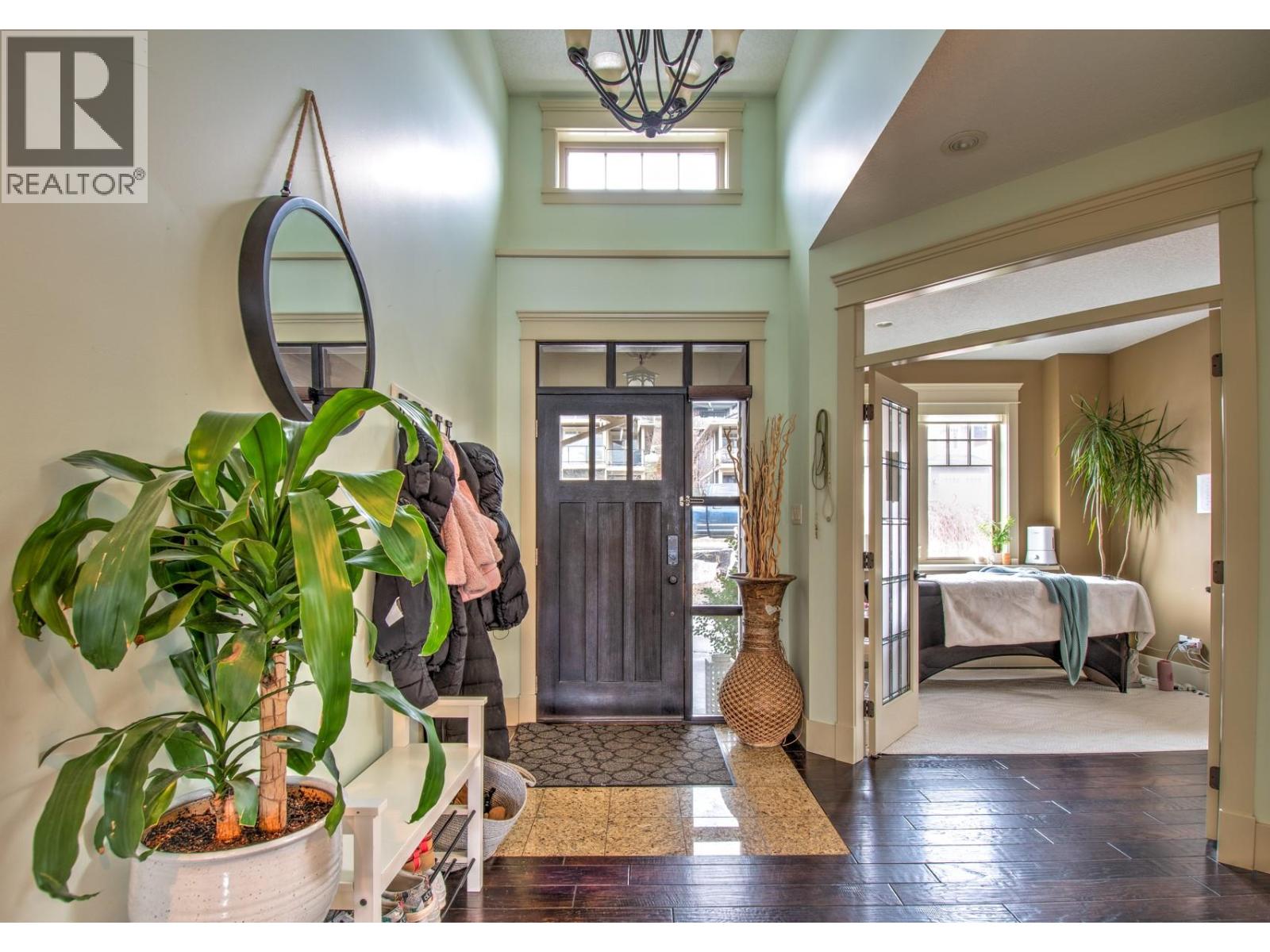 8764 Hofer Drive, Coldstream