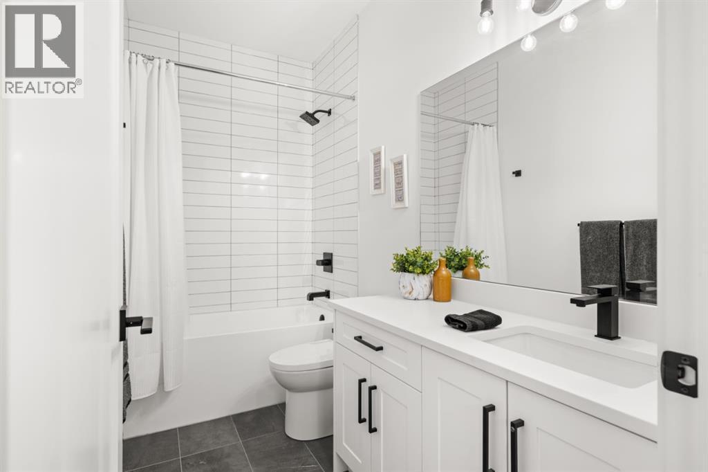 Single Family House for Sale in   Street SW Killarney/Glengarry Calgary 