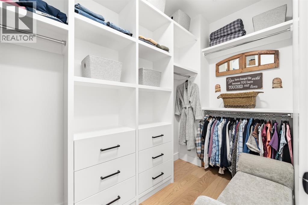 Single Family House for Sale in   Street SW Killarney/Glengarry Calgary 