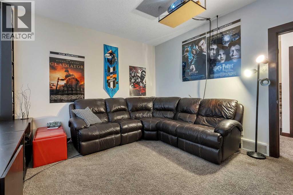 Single Family House for Sale in  CHAPARRAL VALLEY Square SE Chaparral Calgary 