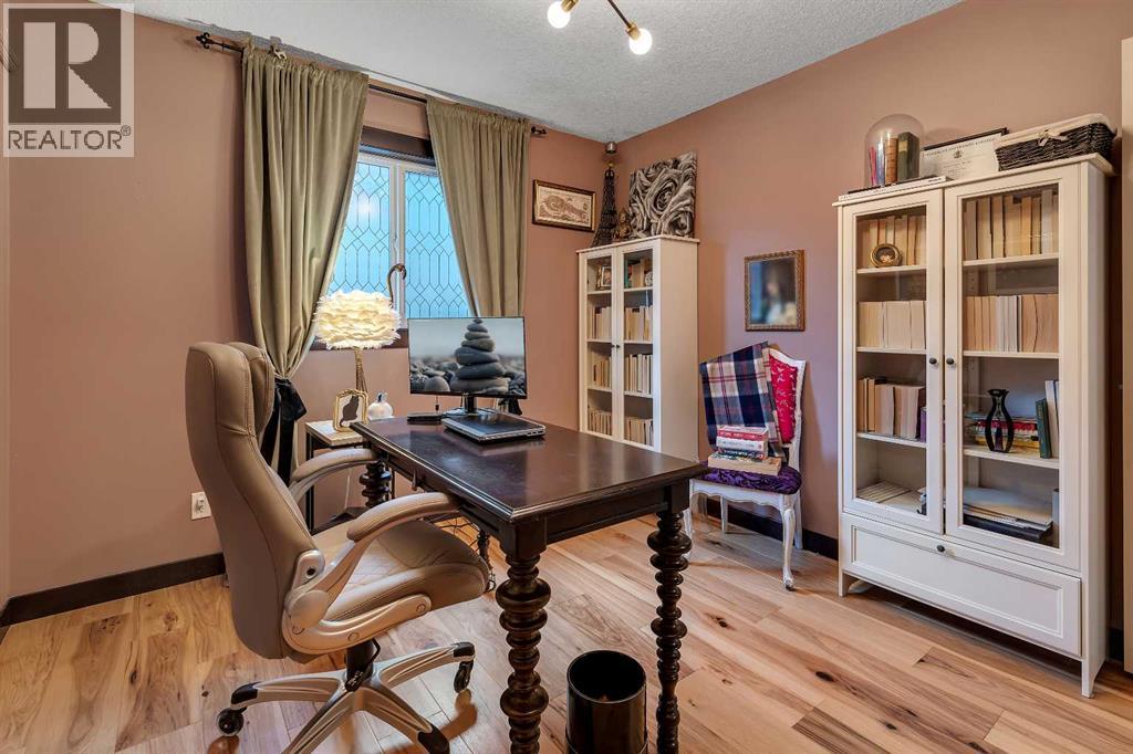 Single Family House for Sale in  CHAPARRAL VALLEY Square SE Chaparral Calgary 